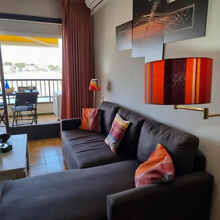 En L'escala Con Vista Al Puerto Y Cerca De La Playa - Hisp-236-162 Apartamento